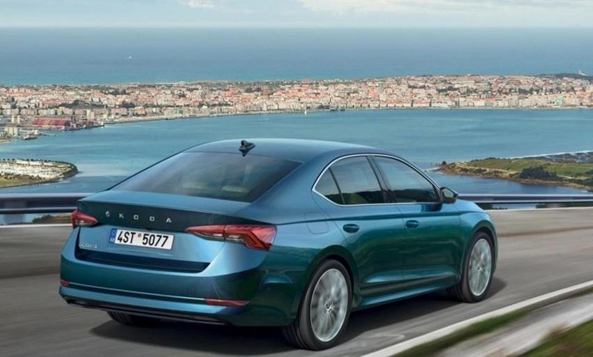 Skoda Octavia 2023 fiyatını yeni yıla taşıdı: Bayide pazarlığı bile var!