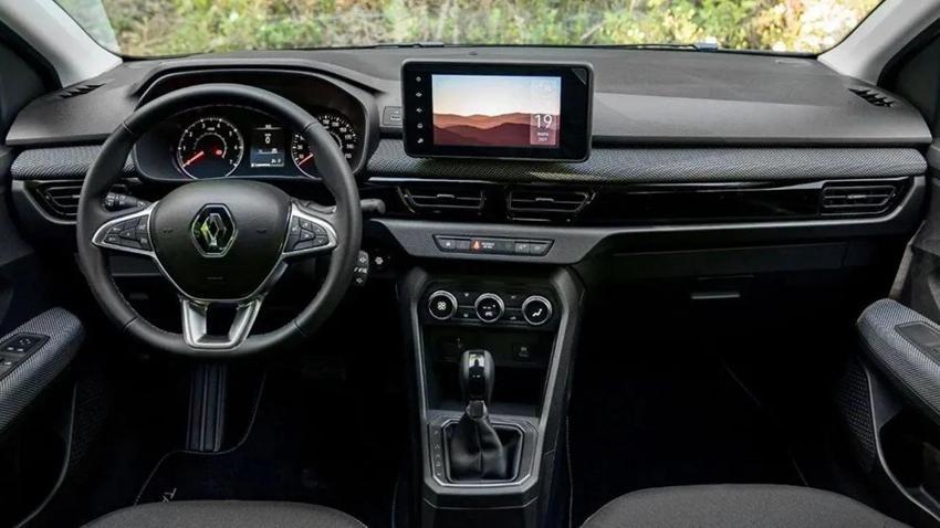 Renault bu modelde 2023 sürprizini sona sakladı: 838 bin TL'ye yeni yılda ayağınız yerden kesiliyor!