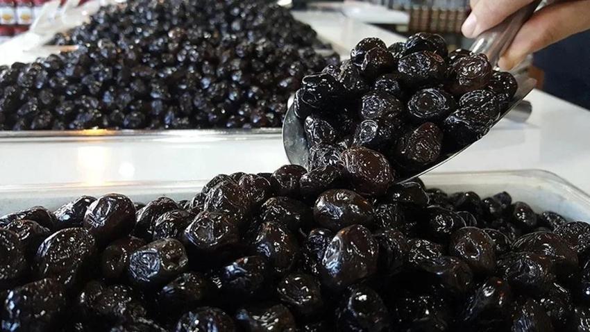 Zeytinin acılığından eser kalmıyor: Sadece iki malzemeyle yapılan mutfak sırrını çoğu kişi bilmiyor!