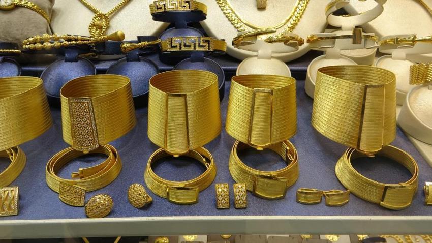 Altını olanlar daha çok kazanacak! Yeni rekor için tarih verildi, işte gram ve çeyrek altın fiyatları