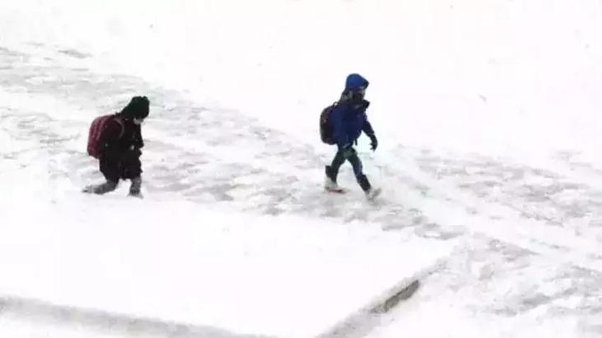 Hava kar topluyor! Pazartesi gecesinden başlıyor: 18 Aralık kar yağışı Pazartesi tatili getirebilir! 