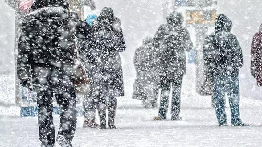Hava kar topluyor! Pazartesi gecesinden başlıyor: 18 Aralık kar yağışı Pazartesi tatili getirebilir! 