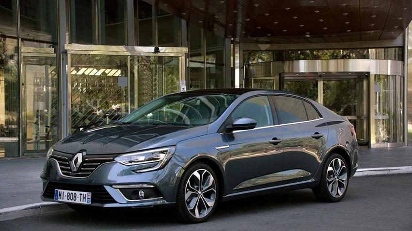 2023'ün son sürprizini yaptı! Renault Megane Sedan fiyatlarını kimse böyle beklemiyordu!