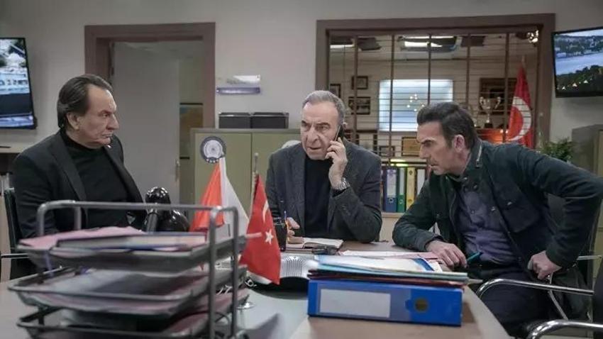 Arka Sokaklar bugün neden var? Arka Sokaklar Pazartesi'ye mi alındı, gün mü değişti? Kanal D yayın akışı...