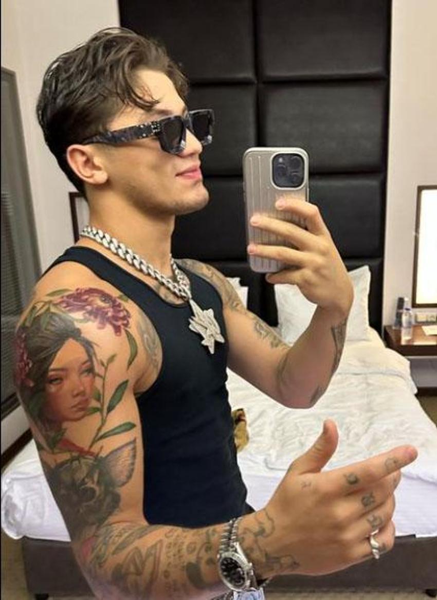 Danla Bilic ile Çakal’ın paylaşımı güldürdü! 'Şöyle rezil olmalı aşk lazım herkese'