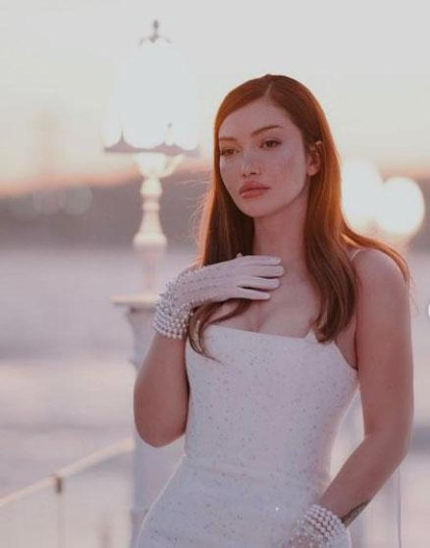 Danla Bilic ile Çakal’ın paylaşımı güldürdü! 'Şöyle rezil olmalı aşk lazım herkese'