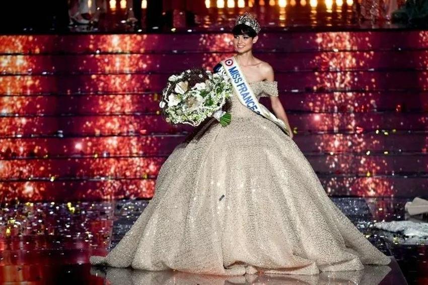 Miss France'da bir ilk... Fransa'nın yeni kraliçesi güzellik standartlarına meydan okudu!