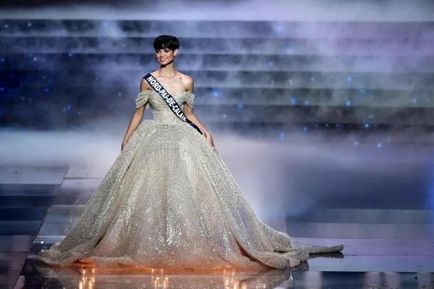 Miss France'da bir ilk... Fransa'nın yeni kraliçesi güzellik standartlarına meydan okudu!