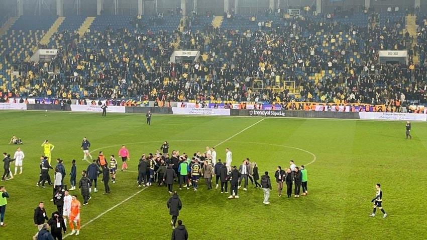 Halil Umut Meler saldırı öncesi ve sonrasını anlatarak 2018 yılını işaret etti: Emre Belözoğlu planladı ve provoke etti