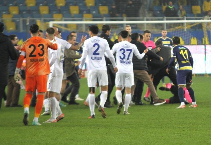 Halil Umut Meler’in hakemliği taraflı mı? Araştırma sonuçları açıklandı: Yüzde 59 itiraz ediyor