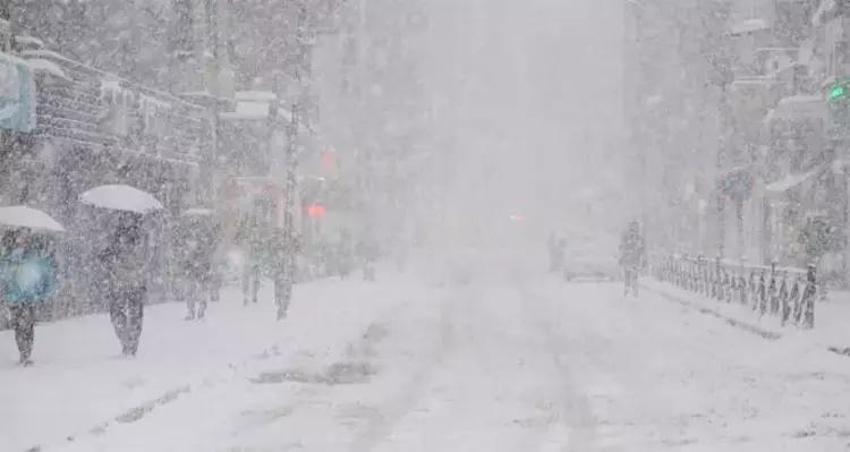 Perşembeden Pazara kar geliyor: Okullar yılbaşından önce tatile girebilir! Meteoroloji: Yüklü miktarda kar yağışı var!