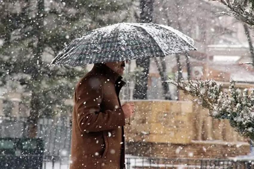 Perşembeden Pazara kar geliyor: Okullar yılbaşından önce tatile girebilir! Meteoroloji: Yüklü miktarda kar yağışı var!