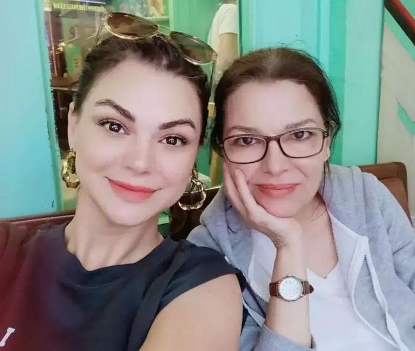 Ünlü oyuncunun anne hasreti dinmiyor:  Bu dünyada bana cenneti yaşattın