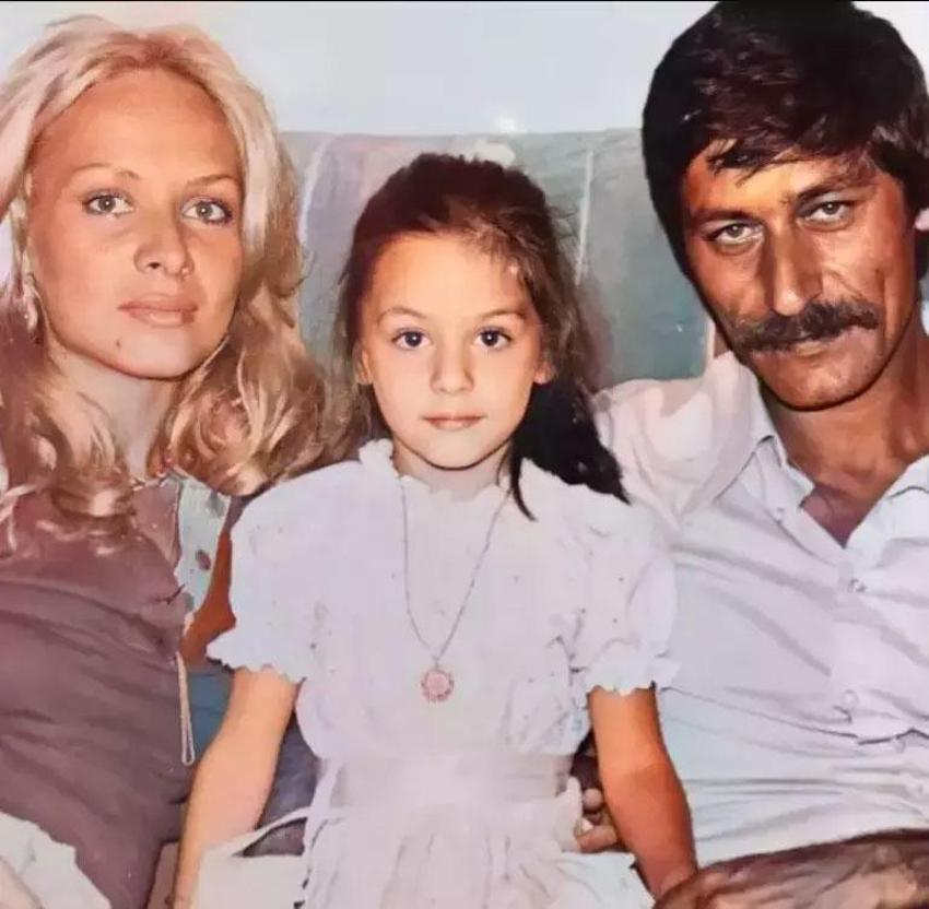 Ünlü oyuncunun anne hasreti dinmiyor:  Bu dünyada bana cenneti yaşattın
