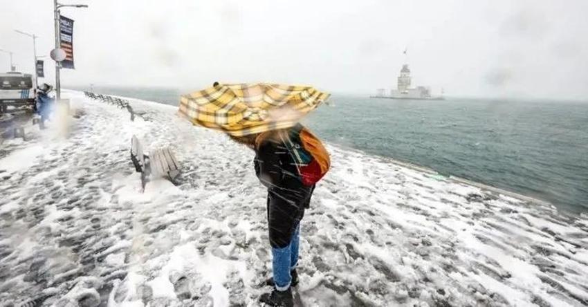 Bolu'da başladı, kar İstanbul'a lapa lapa geliyor! Meteoroloji 21 kent için fırtına ve kar uyarısı yaptı: 1-7 Ocak hava nasıl olacak?