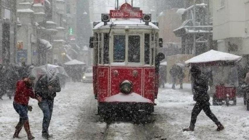 Bolu'da başladı, kar İstanbul'a lapa lapa geliyor! Meteoroloji 21 kent için fırtına ve kar uyarısı yaptı: 1-7 Ocak hava nasıl olacak?