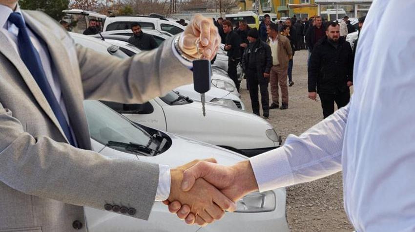 Araba alacaklara kritik fiyat uyarısı! Çok önemli detay açıklandı