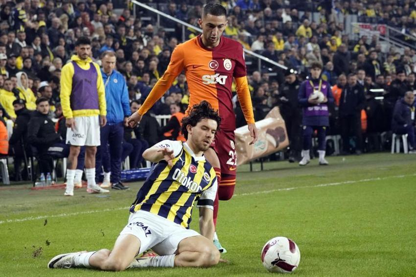 Fenerbahçe-Galatasaray derbisi beklentileri karşılamadı! Gol değil faul rekoru kırıldı