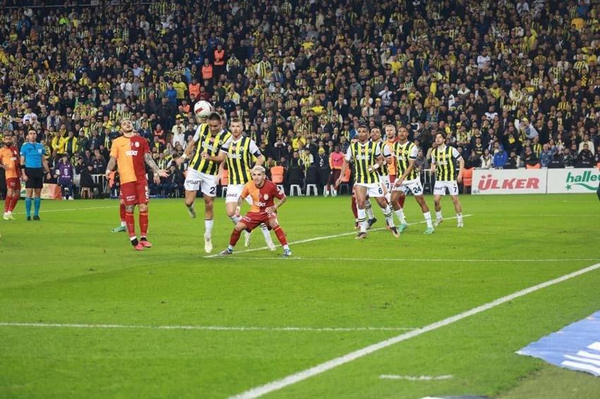Penaltı kararı için çarpıcı yorum! "Icardi'nin yüzüne geliyor"