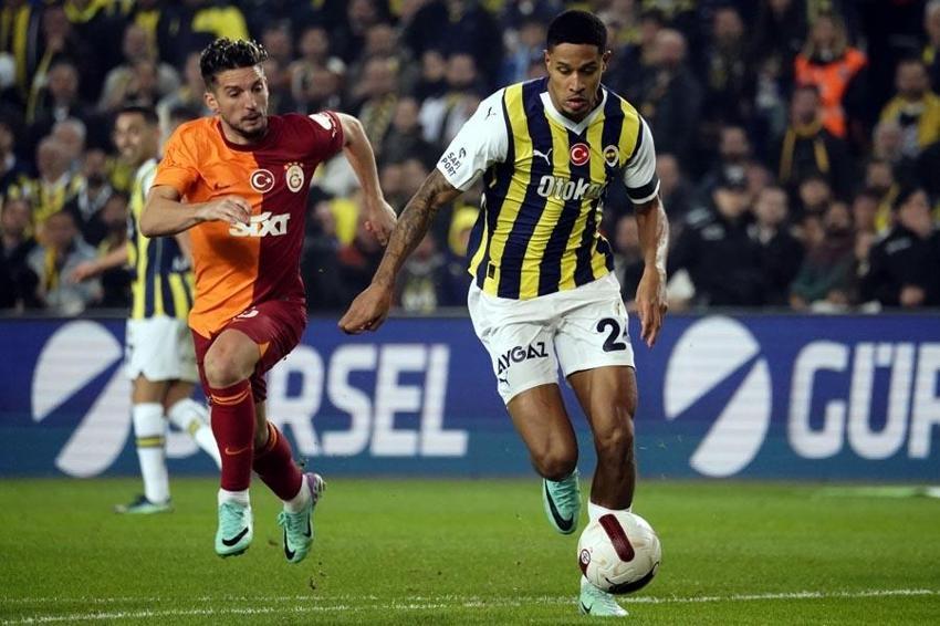 Penaltı ve kırmızı kart tartışmaları Fenerbahçe-Galatasaray derbisine damga vurdu! İşte derbideki tartışmalı pozisyonlar...