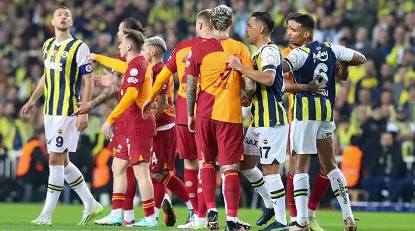 Penaltı ve kırmızı kart tartışmaları Fenerbahçe-Galatasaray derbisine damga vurdu! İşte derbideki tartışmalı pozisyonlar...