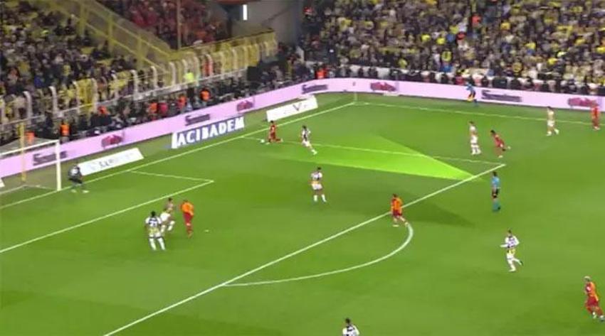 Penaltı ve kırmızı kart tartışmaları Fenerbahçe-Galatasaray derbisine damga vurdu! İşte derbideki tartışmalı pozisyonlar...