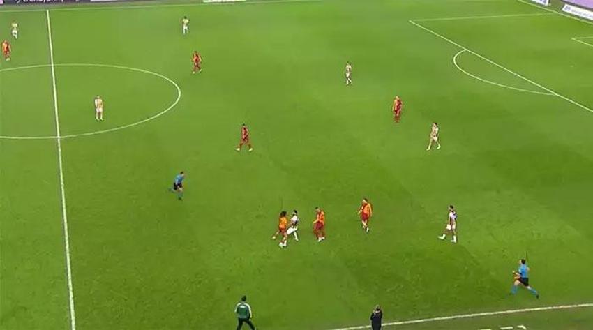 Penaltı ve kırmızı kart tartışmaları Fenerbahçe-Galatasaray derbisine damga vurdu! İşte derbideki tartışmalı pozisyonlar...