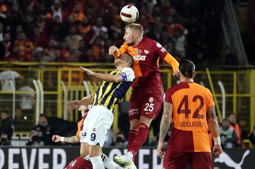 Fenerbahçe-Galatasaray derbisinde soyunma odası koridorlarında tansiyon yükseldi! Kavganın nedeni belli oldu