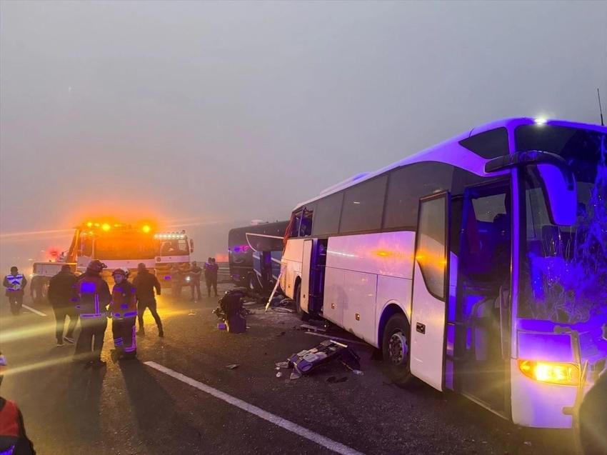 Sakarya kazasından can alıcı fotoğraflar: Katliam gibi kazanın yeni görüntüleri ortaya çıktı!