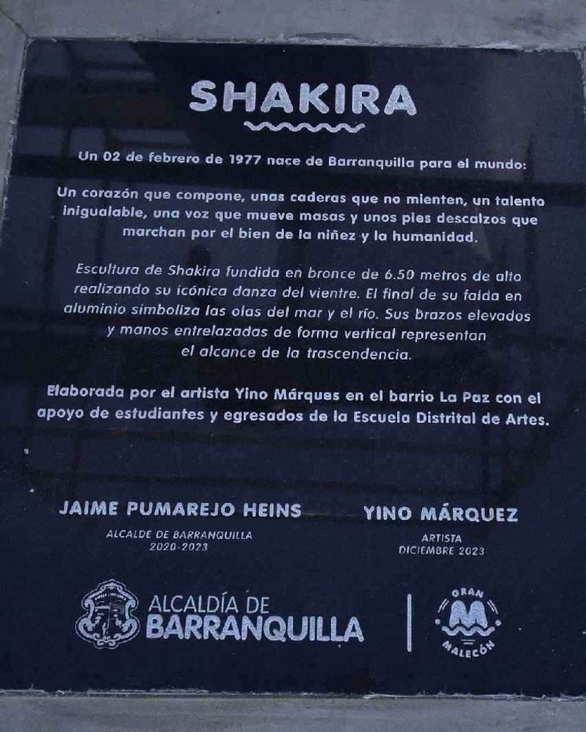Dünyaca ünlü şarkıcı Shakira’nın bronz heykeli dikildi