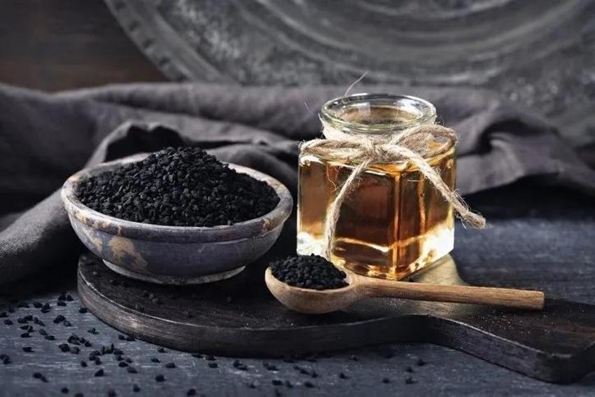 Ağrısı tuttu mu gece yatırmıyor: Böbrekteki toksini atmak için bir bardağı yetiyor!