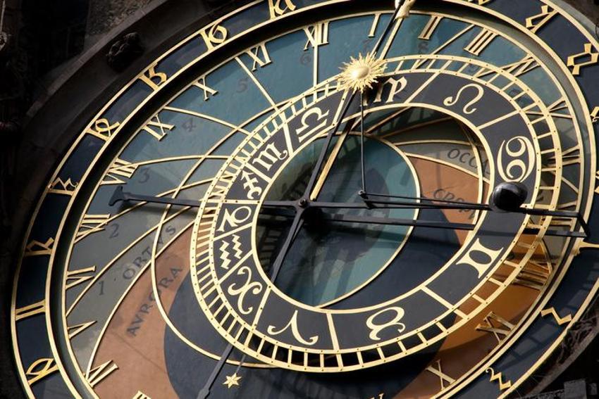 Astrolog Aygül Aydın yorumladı! Balık burçları ‘Hayatın seçim zamanı geldi’ Satürn şova başlıyor, 25 Mayıs’a dikkat!