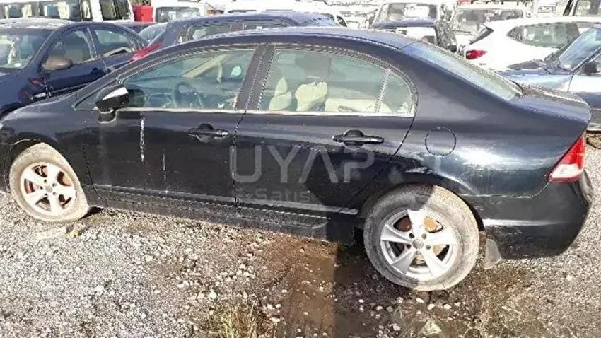 Batan geminin malları bunlar: 58 bin TL'den başlayan otomobiller kapış kapış gidiyor!