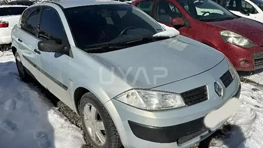 Batan geminin malları bunlar: 58 bin TL'den başlayan otomobiller kapış kapış gidiyor!