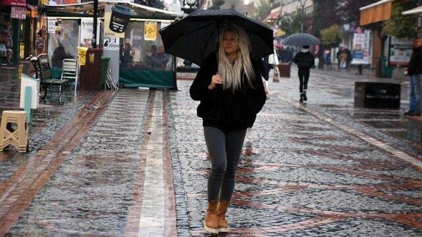 Lapa lapa kar yok, Noel Baba da  gelmiyor! 31 Aralık Yılbaşında hava nasıl olacak? Meteoroloji'den iki bölge için flaş uyarı var!