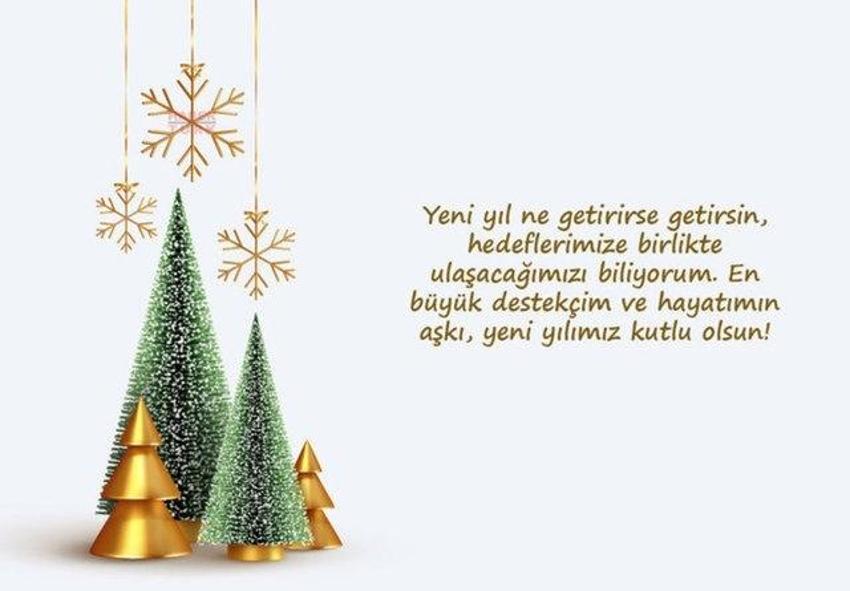 Eski sevgiliye yeni yıl mesajları 2024: En etkileyici, özel, aşk dolu yılbaşı mesajları ve sözleri!