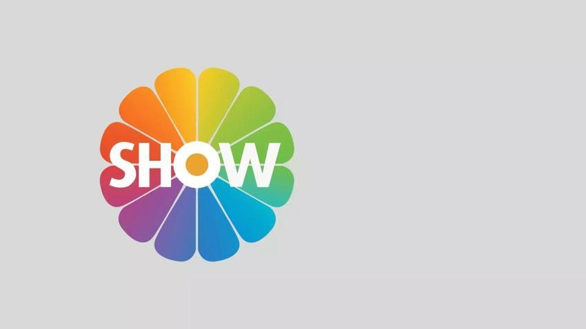 Bu akşam televizyonda yılbaşı programları 2024: Hangi kanalda hangi ünlü var? 31 Aralık Show Tv, Star, Kanal D, tv8, Fox Tv yayın akışları...