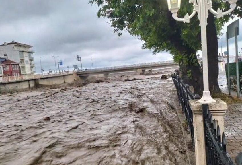 İstanbul'dan Samsun'a kadar örtüyle kaplanacak! Kar yağışı deniz kenarı şehirleri esir alacak: 10 gün sonra geliyor!