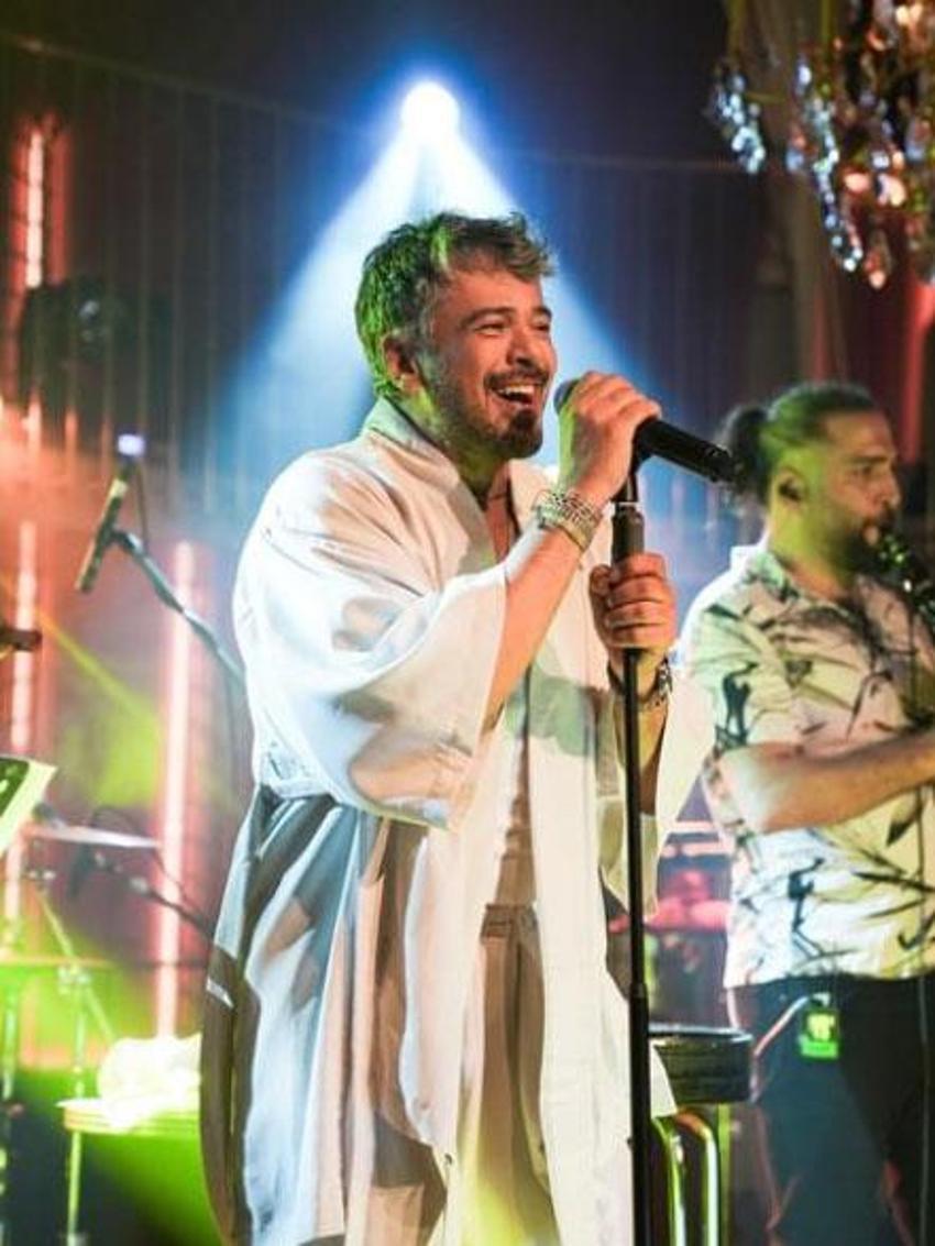 Emre Altuğ'dan 'aşk' açıklaması şaşırttı! 'Hayatımda biri var'