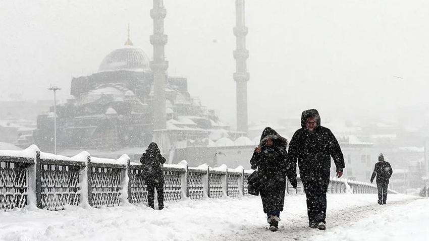 Meteoroloji, AKOM, İBB hepsi ayakta: Kış başlıyor! İstanbul kar yağışı göstere göstere geliyor! 
