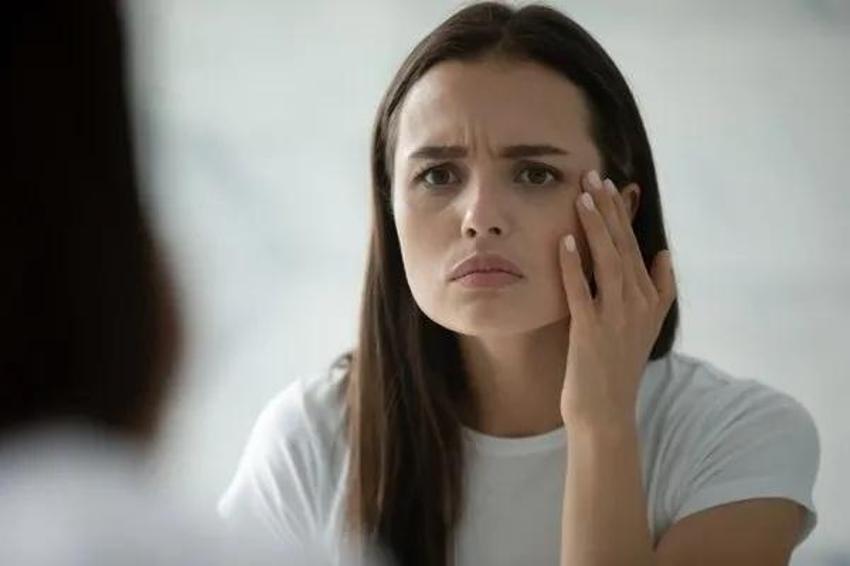 Reflü atağını 10 dakikada bitiren tüyo* Yatakta yakalandıysanız bunu yapın!