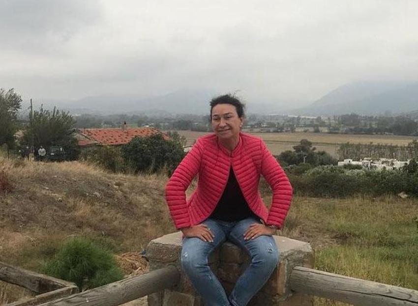 Demet Akbağ’ın saç itirafı! “Peruk kullanmak zorundayım”