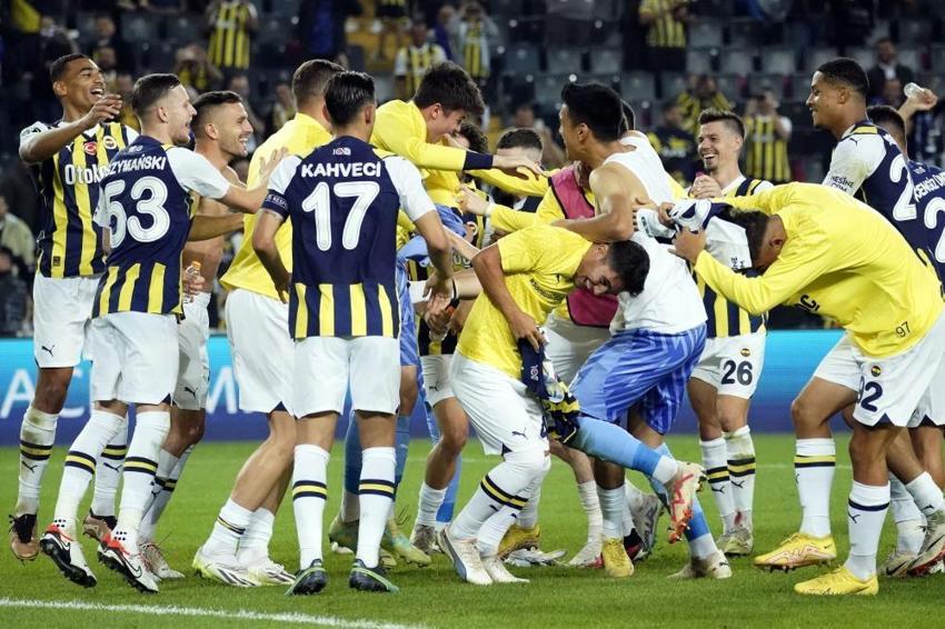İsmail Kartal gemileri yaktı! Galatasaray'ın eski yıldızını Fenerbahçe alıyor