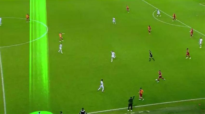 Galatasaray-Konyaspor maçına damga vuran pozisyon! Goller öncesi faul: Bu çok net penaltı