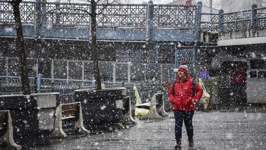 Sistem değişti, İstanbul'a kar yağışı başladı! Hafta sonu tatili Cuma'dan başlayacak: Ankara, Bursa, Bolu, İstanbul'a tane tane yağacak!