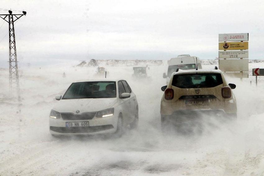 Kar yağışı daha yoğun ve şiddetli olacak! Meteoroloji hava durumu raporunu açıkladı, bölge bölge uyardı