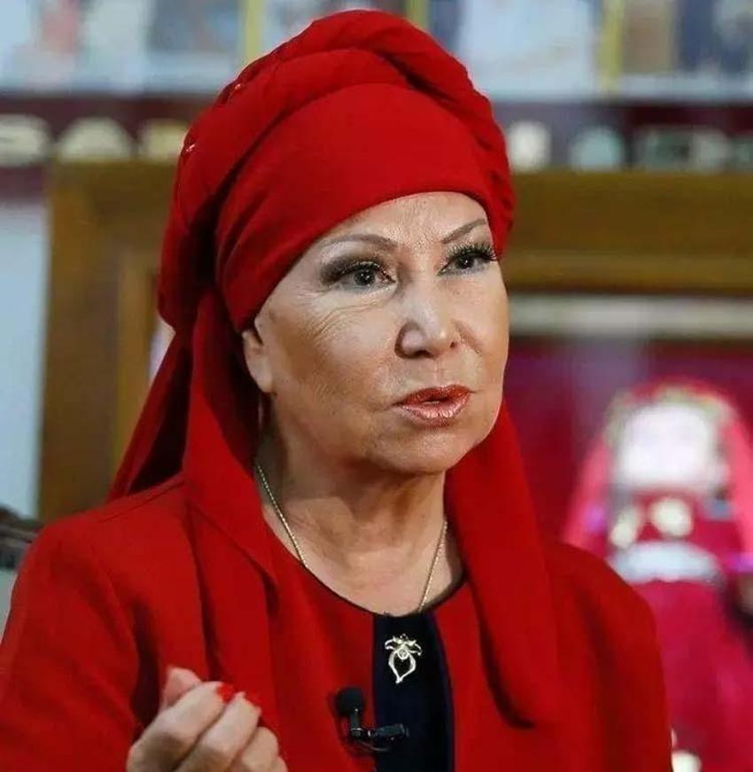 Bedia Akartürk'ü görenler tanıyamadı! Estetik ameliyatına yenisini ekledi
