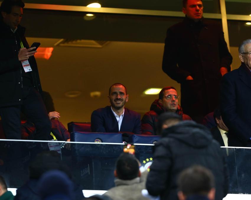 Bonucci sonrası Krunic hayırlı olsun! İstanbul'a geliyor, işte bonservisi ve alacağı maaş...