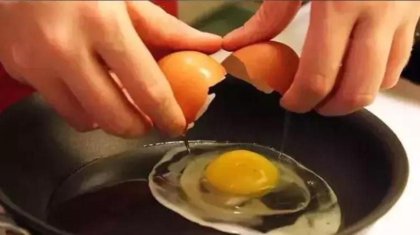 Yumurtanın sarısı gitti sağlığın yarısı: Aşırı yumurta tüketimi nelere mal oluyor?