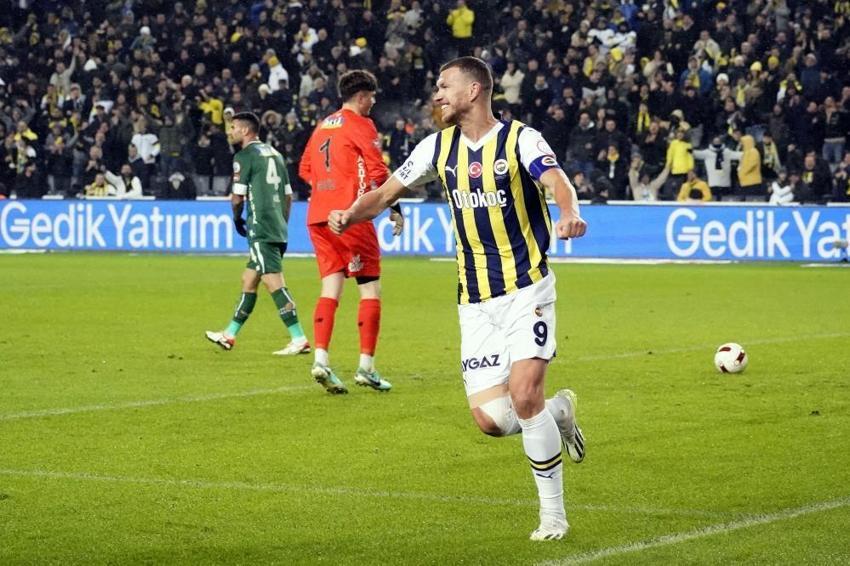 İsmail Kartal forma giydirmedi! Erol Bulut Fenerbahçe'nin yıldızını İngiltere'ye götürüyor